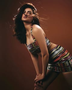 Palak Tiwari Photos: એક્ટ્રેસ પલક તિવારીએ કેમેરા સામે ફ્લોન્ટ કર્યું પરફેક્ટ ફિગર, જુઓ તસવીરો