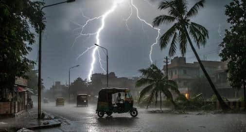 Weather Update : জোড়া নিম্নচাপ ! কতদিন বৃষ্টি হবে ? উত্তর ও দক্ষিণবঙ্গের এই জেলাগুলোর জন্য জারি হলুদ সতর্কতা