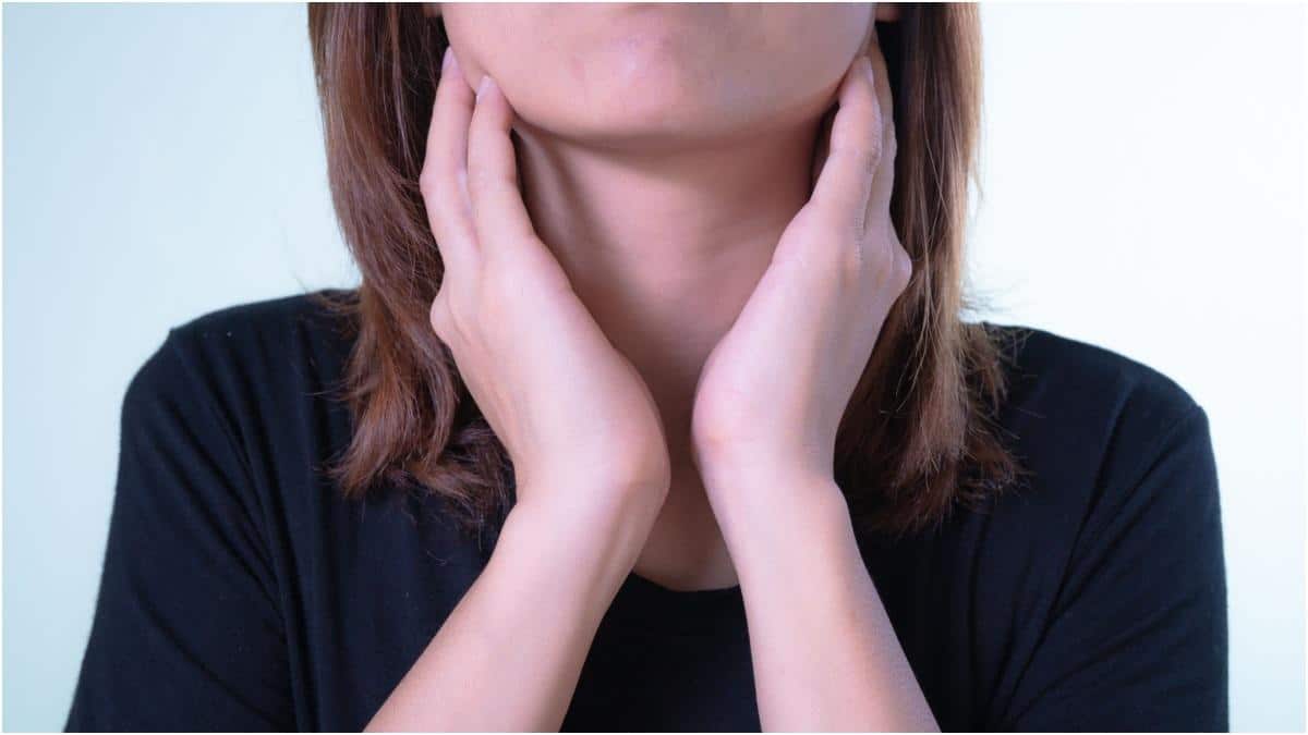 Thyroid In Women : మహిళల్లో థైరాయిడ్ సమస్యలు మగవారికంటే ఎక్కువ రావడానికి కారణాలేంటి? ఈ లక్షణాలను నిర్లక్ష్యం చేయకండి