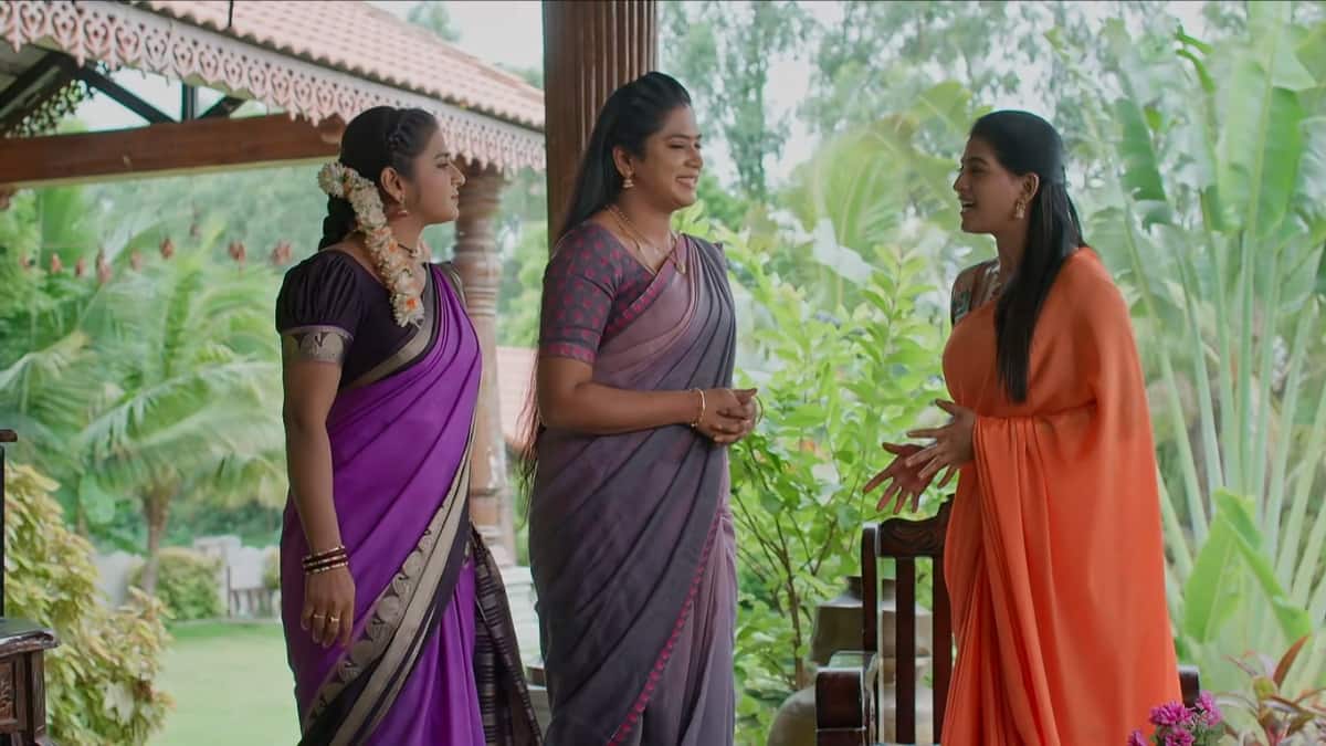 Illu Illalu Pillalu series today July 1: రిపోర్ట్స్‌తో డాక్టర్ తుక్కు రేగ్గొట్టిన నర్మద! రాజపుష్పం గదిలో ప్రేమ!