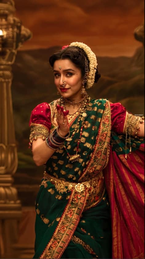 Apart from Shraddha Kapoor, actors like Randeep Hooda and Akshara Singh will also be seen in the film. Mohammad Zeeshan Ayyub is also a part of this film. The film has been produced by Dinesh Vijan. This film will be released in theaters on August 28, 2026.