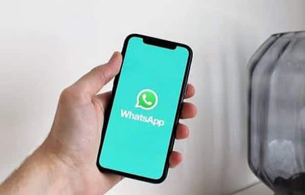 WhatsApp ਦੇ Username ਫੀਚਰ ਦੀ ਖਾਸ ਗੱਲ  ਇਸ ਫੀਚਰ ਦਾ ਮਕਸਦ ਯੂਜ਼ਰਾਂ ਨੂੰ ਆਪਣਾ ਮੋਬਾਈਲ ਨੰਬਰ ਸਾਂਝਾ ਕੀਤੇ ਬਿਨਾਂ ਦੂਜਿਆਂ ਨਾਲ ਜੁੜਨ ਦੀ ਸਹੂਲਤ ਦੇਣਾ ਹੈ। ਇਸ ਨਾਲ ਯੂਜ਼ਰ ਆਪਣੀ ਨਿੱਜੀ ਜਾਣਕਾਰੀ ਨੂੰ ਹੋਰ ਸੁਰੱਖਿਅਤ ਰੱਖ ਸਕਣਗੇ। ਫਿਲਹਾਲ ਸਭ ਦੀ ਨਜ਼ਰ Meta ਦੇ ਜਵਾਬ ਅਤੇ ਸਰਕਾਰ ਦੀ ਅਗਲੀ ਸਮੀਖਿਆ 'ਤੇ ਹੈ। ਜੇ ਜਾਂਚ ਤੋਂ ਬਾਅਦ ਇਸ ਫੀਚਰ ਨੂੰ ਸੁਰੱਖਿਅਤ ਮੰਨਿਆ ਜਾਂਦਾ ਹੈ, ਤਾਂ ਭਵਿੱਖ ਵਿੱਚ ਭਾਰਤ ਵਿੱਚ ਇਸ ਦੇ ਲਾਂਚ ਬਾਰੇ ਫੈਸਲਾ ਲਿਆ ਜਾ ਸਕਦਾ ਹੈ। ਇਸ ਵੇਲੇ ਇਸ ਦੀ ਸ਼ੁਰੂਆਤ ਨੂੰ ਲੈ ਕੇ ਕੋਈ ਅੰਤਿਮ ਫੈਸਲਾ ਨਹੀਂ ਹੋਇਆ।