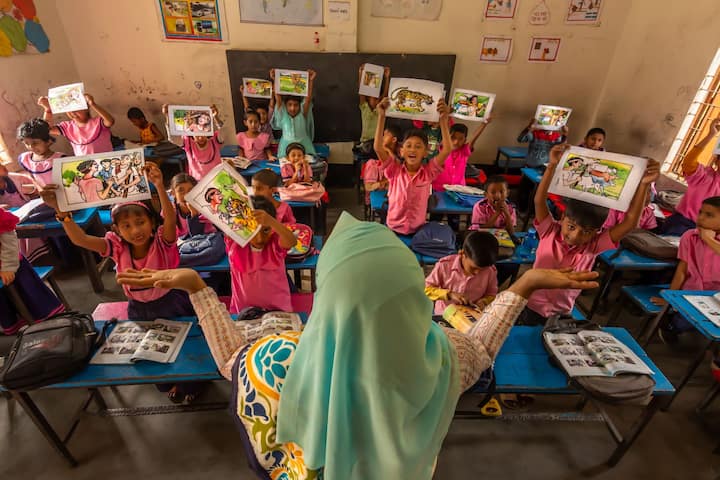 आंगनबाड़ी की भर्ती में आवेदन करने के लिए महिला उम्मीदवार की उम्र कम से कम 18 वर्ष और अधिकतम 35 वर्ष तक तय की गई है. आरक्षित वर्ग की महिला उम्मीदवारों को सरकारी नियमों के अनुसार छूट दी जाएगी.
