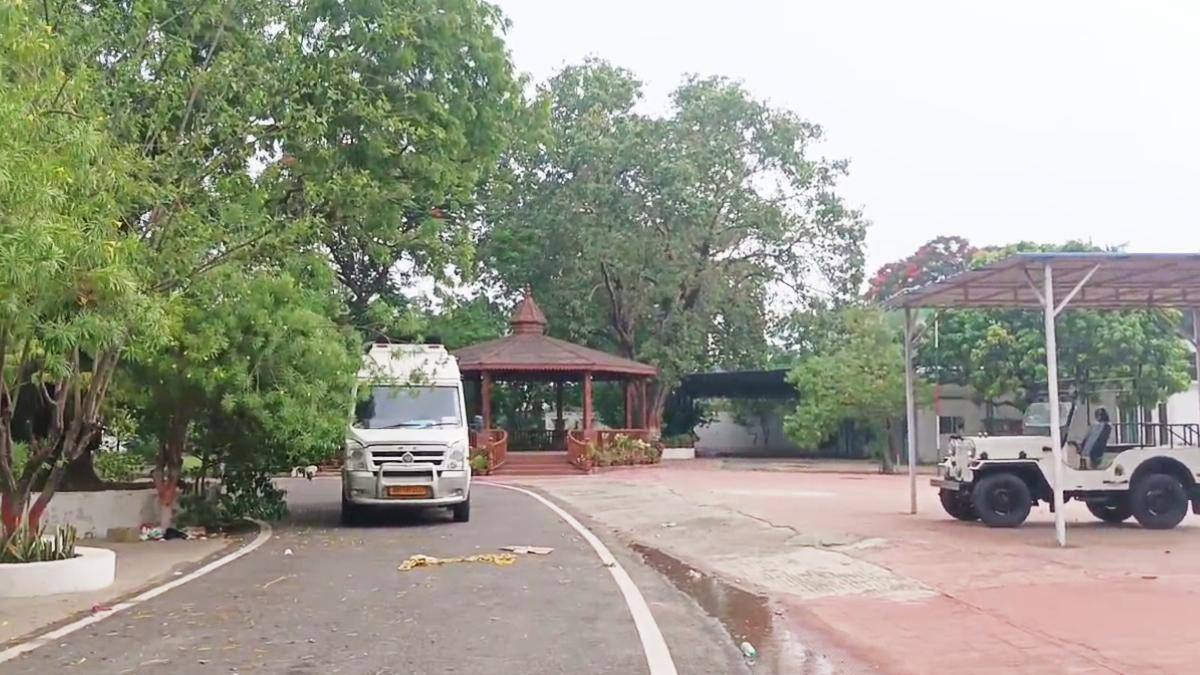 राबड़ी देवी ने खाली किया 10 सर्कुलर रोड बंगला, 20 साल बाद नए आवास में शिफ्ट हुआ परिवार