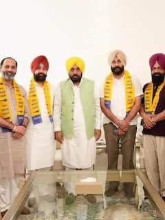ਅੰਦਰੂਨੀ ਕਲੇਸ਼ ਵਿਚਾਲੇ ਪੰਜਾਬ ਕਾਂਗਰਸ ਨੂੰ ਝਟਕਾ, ਸੀਨੀਅਰ ਆਗੂ ਨੇ ਸਾਥੀਆਂ ਸਣੇ ਛੱਡੀ ਪਾਰਟੀ...