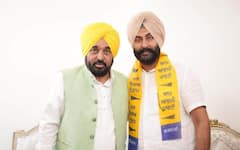 Big News: ਸਿਆਸਤ 'ਚ ਵੱਡੀ ਹਲਚਲ, ਸੀਨੀਅਰ ਆਗੂ ਨੇ ਸਾਥੀਆਂ ਸਣੇ ਕਾਂਗਰਸ ਦਾ ਛੱਡਿਆ ਸਾਥ; CM ਮਾਨ ਦੀ 'ਆਪ' ਪਾਰਟੀ 'ਚ ਹੋਏ ਸ਼ਾਮਲ...