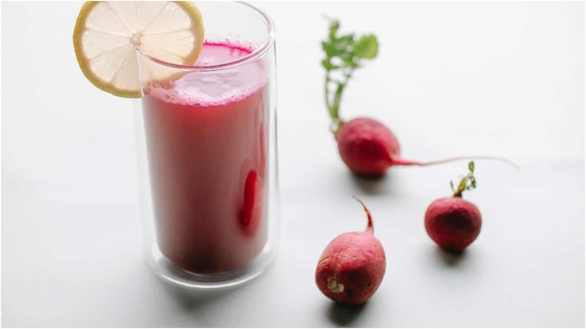Weight Loss Tips : పొట్ట (Belly Fat), బరువును తగ్గించడంలో హెల్ప్ చేసే 7 రకాల జ్యూస్​లు ఇవే.. ఆరోగ్యానికి కూడా చాలా మంచివి 