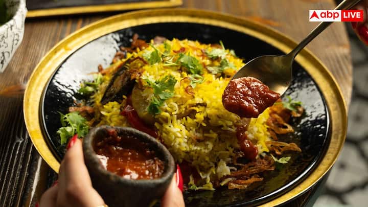 They are easy to make, the ingredients are easily available at home and each chutney gives a different taste experience. Once you try making these, even ordinary food will seem more interesting than before.
