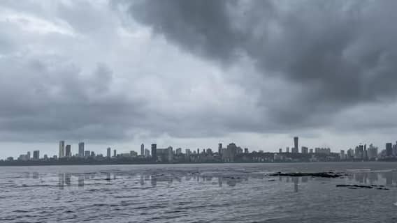 Gujarat Rain: આકાશી આફતની આશંકા, એકસાથે 4 સિસ્ટમ સક્રિય થતાં 6 દિવસ ભારે વરસાદની આગાહી, 4 જિલ્લામાં રેડ એલર્ટ Gujarat Rain: આકાશી આફતની આશંકા, એકસાથે 4 સિસ્ટમ સક્રિય થતાં 6 દિવસ ભારે વરસાદની આગાહી, 4 જિલ્લામાં રેડ એલર્ટ