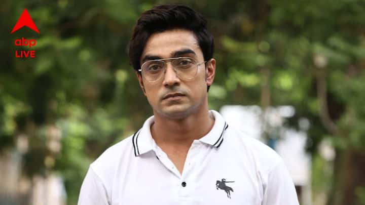 এই সিরিজে অন্যতম গুরুত্বপূর্ণ চরিত্রে দেখা যাবে অর্পণ ঘোষালকে (Arpan Ghoshal)। তাঁরা ছাড়াও, এই সিরিজের গুরুত্বপূর্ণ ভূমিকায় রয়েছেন, দুলাল লাহিড়ী এবং বাসবদত্তা চট্টোপাধ্যায় (Basabdutta Chatterjee)-কে।