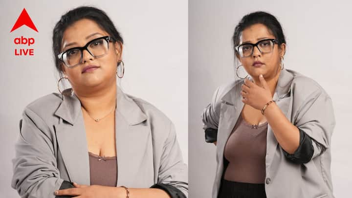 এই সিরিজের অন্যতম গুরুত্বপূর্ণ ভূমিকায় রয়েছেন, অনন্যা সেন (Ananya Sen)। তাঁর লুক এবং চরিত্রেও অন্যরকম চমক রয়েছে।
