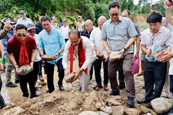 Kiren Rijiju visits flood-affected areas in Pasighat with Union Minister Shivraj Singh Chouhan, CM Pema Khandu and senior officials. (Image Source: X)