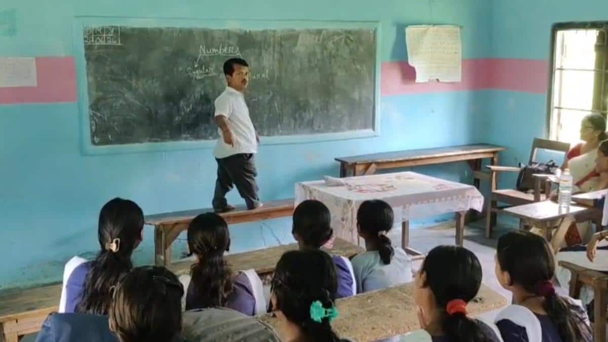 Meet Sanjeev Majumder: 3-Foot-Tall Assam Man Who Defied Odds To Win Jorhat's Best Teacher Award