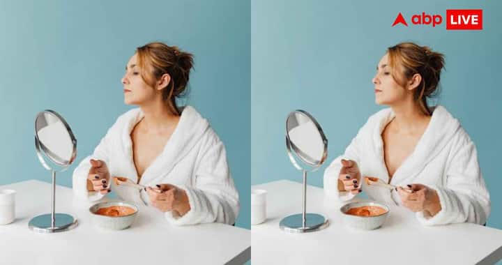 Homemade Face Pack For Glowing Skin : ग्लोइंग स्किन का सीक्रेट! केमिकल वाले प्रोडक्ट्स छोड़ें, घर पर बनाएं ये 2 जादुई फेस पैक 1 बेसन और हल्दी का फेस पैक लंबे समय से घरेलू स्किन केयर का हिस्सा रहा है. बेसन स्किन पर जमी गंदगी को साफ करने में मदद करता है, जबकि हल्दी में मौजूद एंटीसेप्टिक गुण स्किन को साफ और स्वस्थ बनाए रखते हैं.
