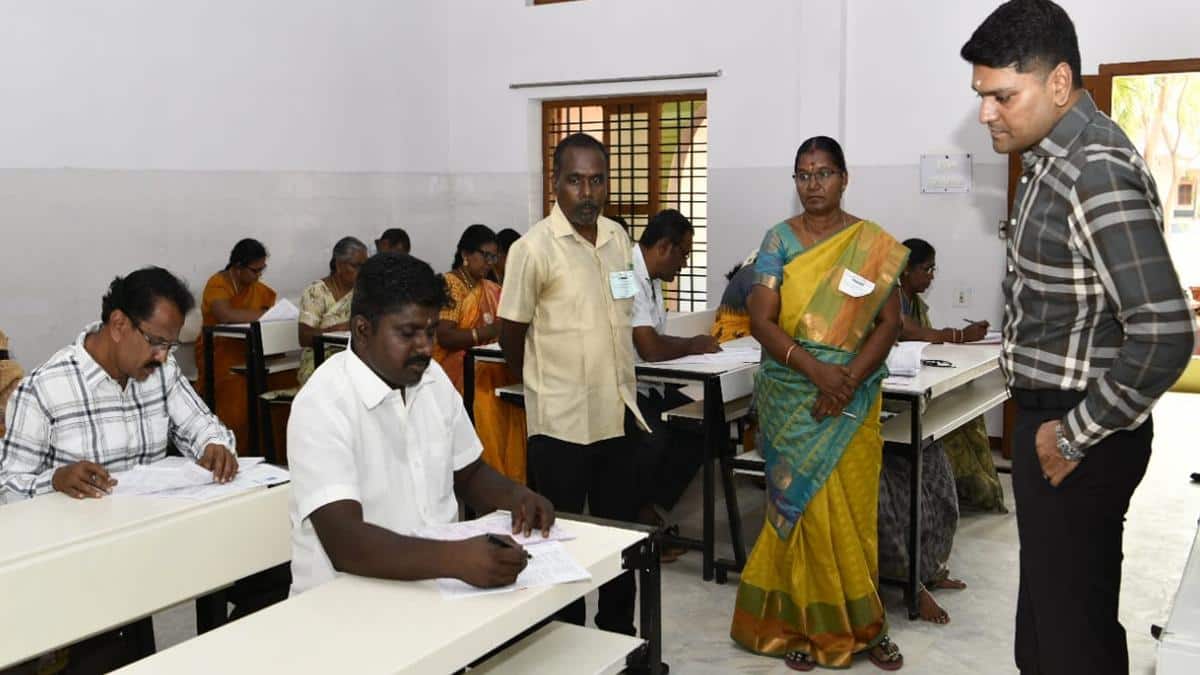 ஆசிரியர் தகுதித் தேர்வு: திண்டுக்கல், தேனியில் ஆயிரக்கணக்கானோர் பங்கேற்பு!