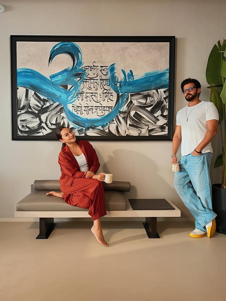 He further said, 'One day we were holidaying in Australia, when I got a call from Shubhika Sharma. She said that she wanted to gift a special painting for our wedding. When he expressed his thoughts, it felt as if he had read our hearts.