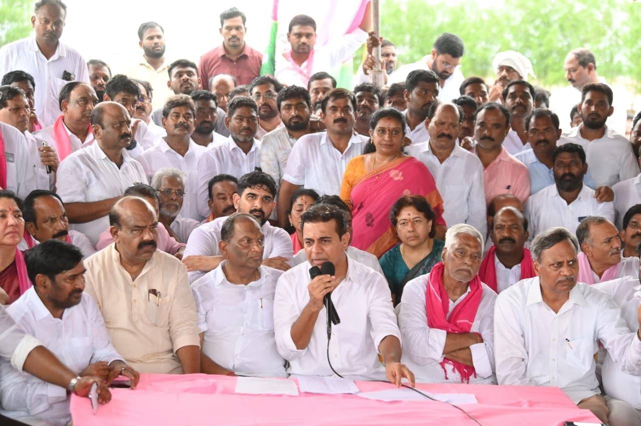KTR On Polavaram Project: దశాబ్దాలు గడిచినా పోలవరం పూర్తి కాలేదు.. కాలంతో పోటీపడి కాళేశ్వరం నిర్మించాం: కేటీఆర్