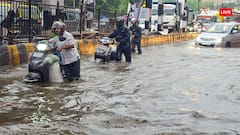 किश्तवाड़ में फटा बादल, मुंबई में हाई टाइड, आसमानी आफत से कहां मची तबाही और क्या है अलर्ट