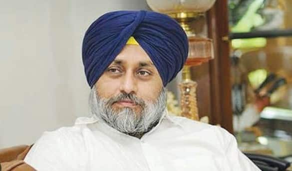 ਉਨ੍ਹਾਂ ਕਿਹਾ ਕਿ ਅੱਜ ਸਮੇਂ ਦੀ ਲੋੜ ਅਜਿਹੇ ਆਗੂ ਨਾਲ ਖੜ੍ਹਨ ਦੀ ਹੈ ਜੋ ਲੋਕਾਂ ਦੇ ਔਖੇ ਸਮੇਂ ਵਿੱਚ ਮਸੀਹਾ ਬਣ ਕੇ ਉਨ੍ਹਾਂ ਦੀ ਸਹਾਇਤਾ ਕਰਦਾ ਹੋਵੇ। ਇਸੇ ਸੋਚ ਨੂੰ ਧਿਆਨ ਵਿੱਚ ਰੱਖਦਿਆਂ ਉਨ੍ਹਾਂ ਆਪਣੇ ਸਾਥੀਆਂ ਸਮੇਤ ਕਾਂਗਰਸ ਪਾਰਟੀ ਛੱਡ ਕੇ ਸ਼੍ਰੋਮਣੀ ਅਕਾਲੀ ਦਲ ਵਿੱਚ ਸ਼ਾਮਲ ਹੋਣ ਦਾ ਫ਼ੈਸਲਾ ਕੀਤਾ। ਇਸ ਮੌਕੇ ਪਾਰਟੀ ਆਗੂਆਂ ਅਤੇ ਵਰਕਰਾਂ ਨੇ ਨਵੇਂ ਸ਼ਾਮਲ ਹੋਏ ਪਰਿਵਾਰਾਂ ਦਾ ਸਵਾਗਤ ਕਰਦਿਆਂ ਵਿਸ਼ਵਾਸ ਜਤਾਇਆ ਕਿ ਉਨ੍ਹਾਂ ਦੀ ਸ਼ਮੂਲੀਅਤ ਨਾਲ ਇਲਾਕੇ ਵਿੱਚ ਸ਼੍ਰੋਮਣੀ ਅਕਾਲੀ ਦਲ ਹੋਰ ਮਜ਼ਬੂਤ ਹੋਵੇਗਾ।
