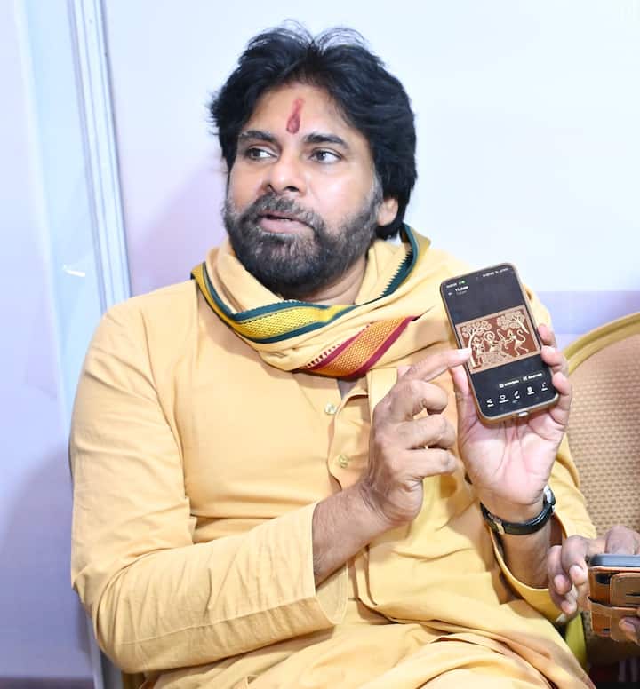 కాకతీయ రాణి రుద్రమదేవి వద్ద సేనాపతిగా పని చేసిన మల్లికార్జున నాయకుడు - నాటి ధాన్యకటకం, నేటి ఆమరావతిలోని బుద్ధదేవునికి కృష్ణా నది తీరంలోని వెల్మపల్లి గ్రామాన్ని దానంగా ఇచ్చినట్టు సదరు శాసనం తెలియజేస్తున్నట్టు పురావస్తు శాస్త్రవేత్తలు వివరించారు.