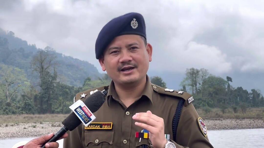 Arunachal Pradesh: 21-Year Old Man Found Hanging Near DC Office, Suicide Note Recovered Arunachal Pradesh: 21-Year Old Man Found Hanging Near DC Office, Suicide Note Recovered