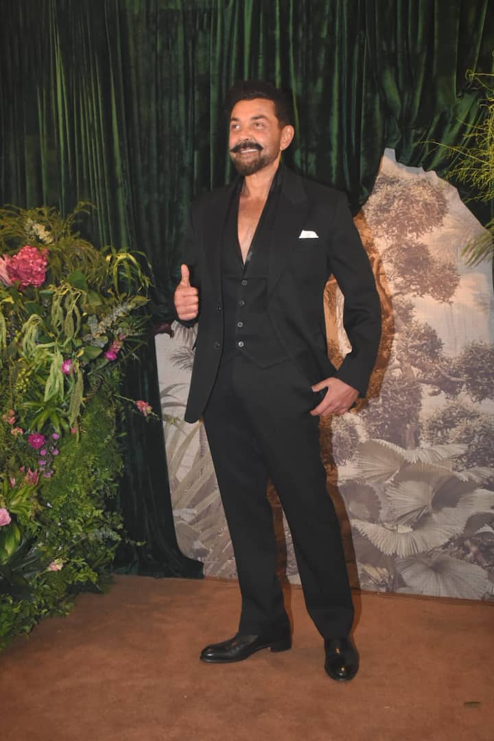 Actor Bobby Deol was also seen suited and booted. He was looking handsome in a black suit.