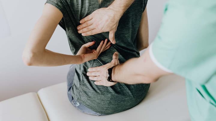 Another major reason is kidney disease. Our kidneys work to remove excess water and salt from the body. If the kidneys are not functioning properly, sodium and water levels in the body increase, which can cause swelling in the feet, ankles and under the eyes. If you notice a change in your urination habits, it is a clear indication of getting your kidneys checked.