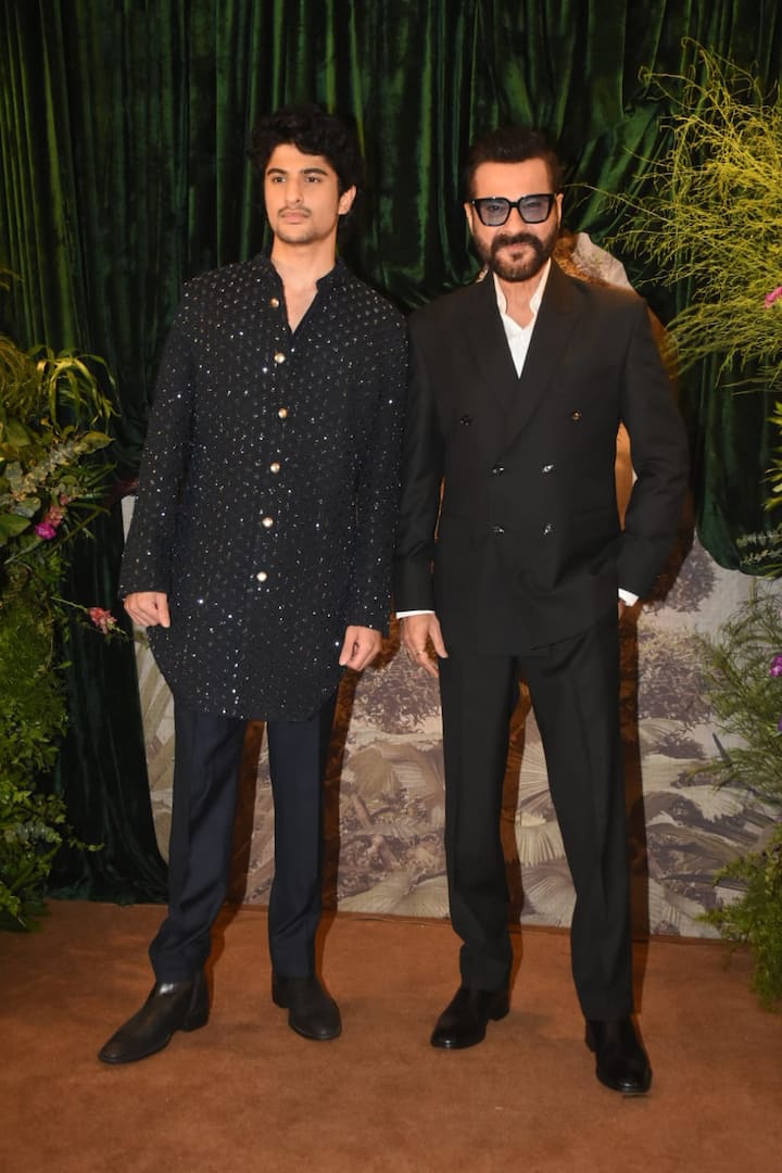 Anshula Kapoor's uncle and actor Sanjay Kapoor was seen in all black look.