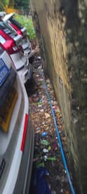 Mumbai Powai Crocodile News: मुंबईत पावसाचं पाणी ओसरताच महाकाय मगर दिसली; गाडीच्या मागे लपली, पवईत रेस्क्यूचा थरार, PHOTO