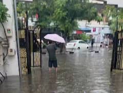 Surat Rain Photos: ડાયમંડ સિટી સુરતમાં મેઘતાંડવ, વરાછા અને સિટીલાઈટ સહિતના કેટલાય વિસ્તારો બેટમાં ફેરવાયા