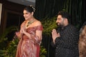Anshula Kapoor Wedding Reception: ऑफ शोल्डर ब्लाउज और मॉडर्न स्टाइल साड़ी में छा गईं अंशुला कपूर, वेडिंग रिसेप्शन में सितारों का लगा तांता