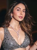 Rakul Preet Singh : గాగ్రా చోళీలో రకుల్ - ఓబులమ్మ అందాలు చూడతరమా