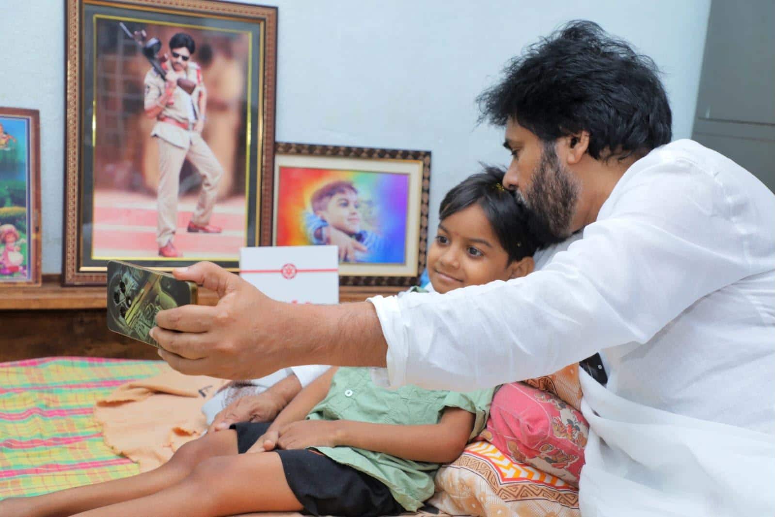 Pawan Kalyan Fan Dies: పవన్ కళ్యాణ్ వీరాభిమాని నిరంజన్‌ మృతి.. ఆ కోరిక తీరకుండానే..!