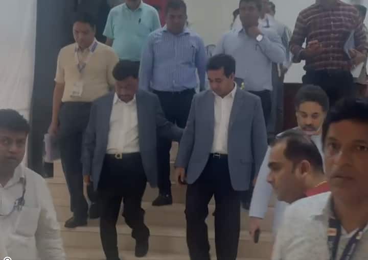 त्यानंतर, 6 वर्षांपूर्वी राज्यसभा निवडणुकांच्यावेळी अर्ज भरतानाही त्यांची विधानभवनात उपस्थितीत होती, तेव्हा महाविकास आघाडीकडून त्यांनी राज्यसभेचा अर्ज भरला होता.
