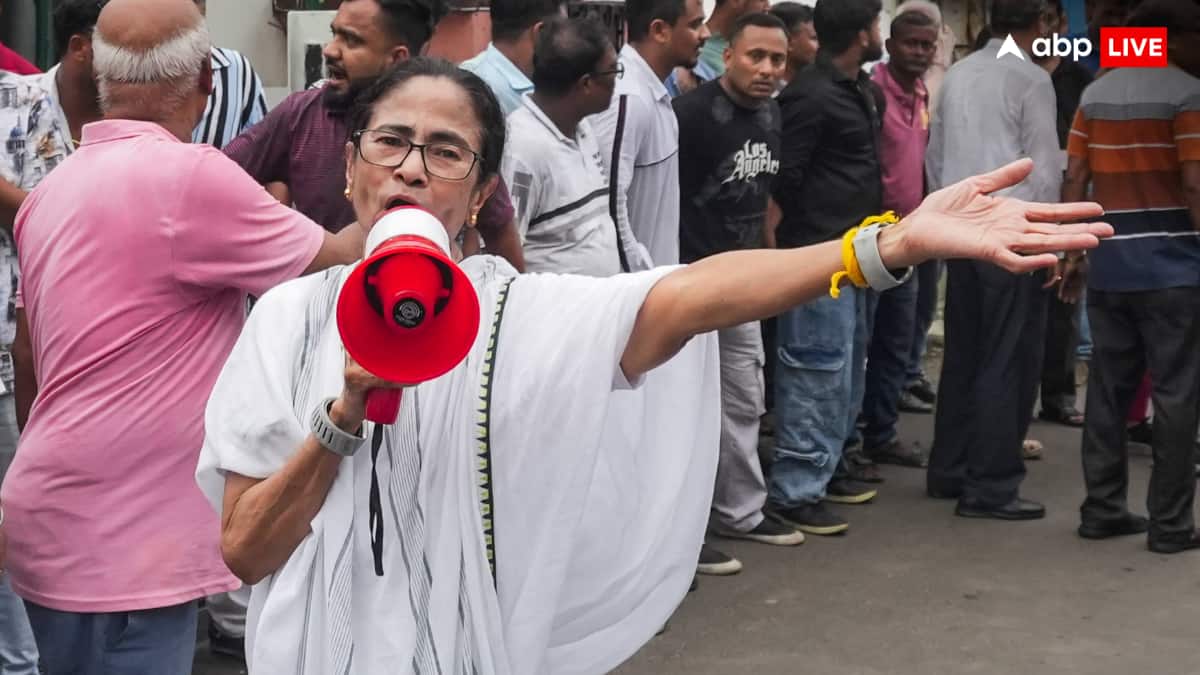 बीजेपी समर्थकों ने किया टीएमसी रैली पर अटैक, महिलाओं को पीटा... ममता बनर्जी ने लगाए गंभीर आरोप