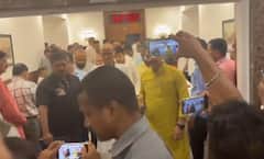 शरद पवार अनेक वर्षांनी विधानभवनात, स्वागताला दिग्गज नेते; मुख्यमंत्र्यांसोबत महत्त्वाची बैठक, नारायण राणेही उपस्थित