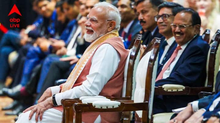 ভুটান প্রধানমন্ত্রীকে তাদের সর্বোচ্চ বেসামরিক সম্মাননা ‘অর্ডার অফ দ্য ড্রুক গিয়ালপো’ (ড্রাগন কিং) প্রদান করেছে, অন্যদিকে আফগানিস্তান ‘স্টেট অর্ডার অফ গাজী আমির আমানুল্লাহ খান’ প্রদান করেছে।