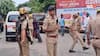 Meerut News: ललिता गौतम हत्याकांड को लेकर कलेक्ट्रेट पर जमकर हंगामा, खुद फोर्स के साथ मौके पर पहुंचे SSP