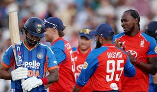 IND VS ENG: पावरप्ले में बिखरी टीम इंडिया, 19 गेंदों के भीतर गंवाए 5 विकेट, बना शर्मनाक रिकॉर्ड