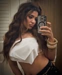 Dhamaal 4 - Ketika Sharma: హిందీ సినిమాలో 'రొమాంటిక్' భామ స్పెషల్ సాంగ్... కేతికా శర్మ BTS ఫోటోలు