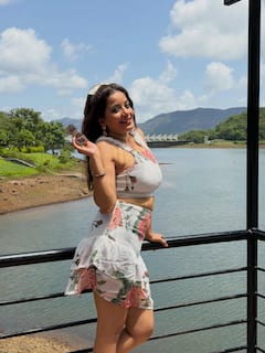 Monalisa Photo: મોનાલિસાની ગ્લેમરસ અદાએ વધાર્યું સોશિયલ મીડિયાનું તાપમાન