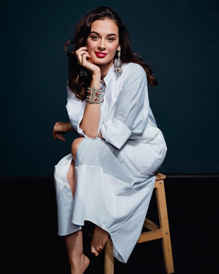 After 'Yeh Jawaani Hai Deewani', Evelyn appeared in many big films like 'Yaariyan', 'Main Tera Hero', 'Hindi Medium', 'Jab Harry Met Sejal' and 'Saaho'. She created a distinct identity in the industry with her glamorous and exotic looks.