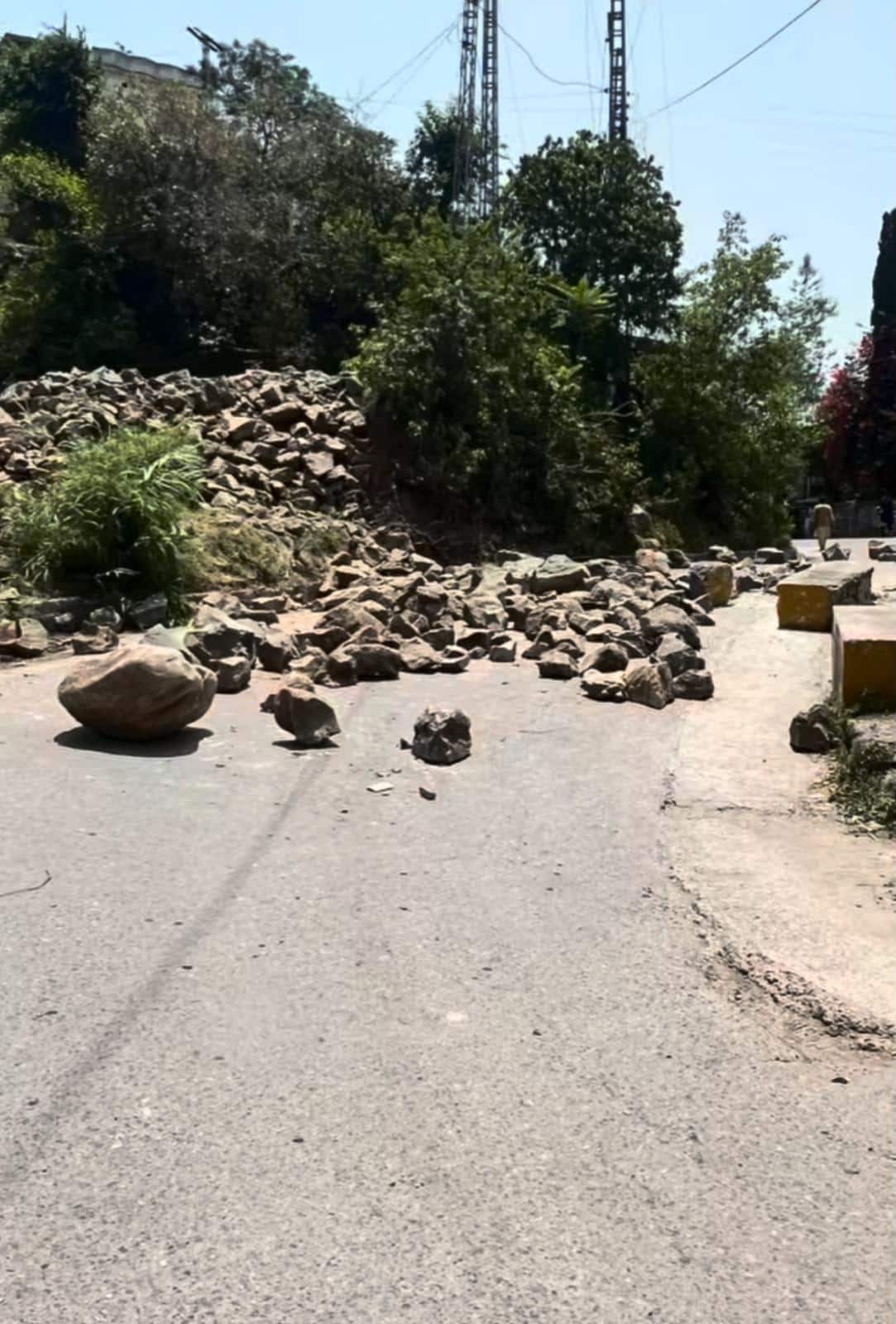 PoK Braces For 'Final Standoff'; 3 Killed, Protesters Block Roads Before July 15
