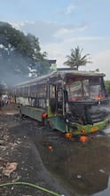 Bhiwandi Bus Fire: भिवंडीत धावत्या एसटी बसला अचानक भीषण आग; Photo