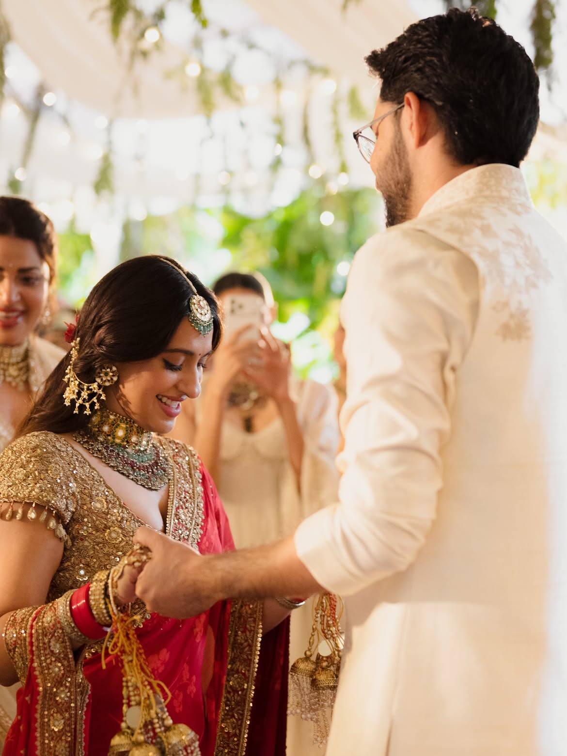 To make this special day even more memorable, they chose the same date for their wedding. Both have always kept their personal lives away from the limelight.
