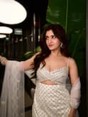 Nidhi Shah Photos: નિધિ શાહની સુંદર તસવીરોએ જીત્યું ફેન્સનું દિલ, જુઓ અભિનેત્રીનો હટકે અંદાજ