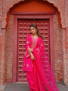 Avneet Kaur PHOTO: અવનીત કૌરે પિંક ડ્રેસમાં કરાવ્યું ફોટોશૂટ, અભિનેત્રીના સિમ્પલ લુકે જીત્યું ફેન્સનું દિલ