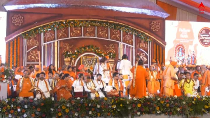 তৃণমূল সরকারের বিরুদ্ধে উদাসীনতার অভিযোগ করে, আশ্বাস দিলেন মুখ্যমন্ত্রী। কলসযাত্রা ও সন্ত সম্মেলনের মাধ্যমে মঙ্গলবার সূচনা হল তারকেশ্বরের ঐতিহ্যবাহী মেলার।