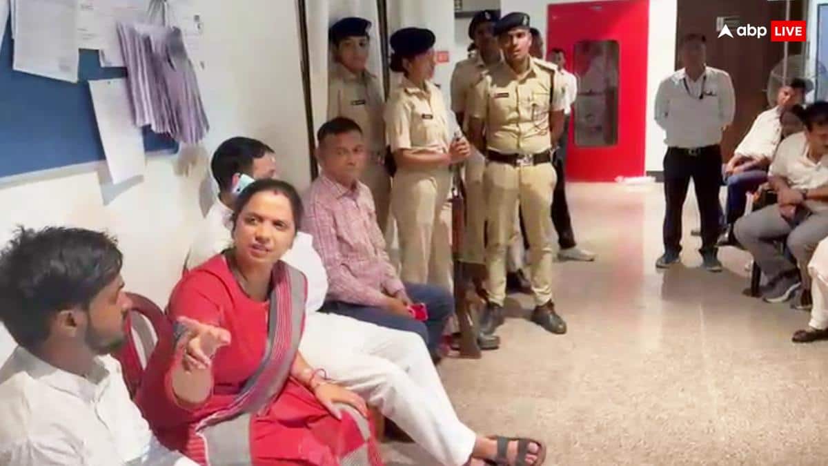 Veena Manvi: तेज प्रताप यादव को बड़ा झटका, बांकीपुर से प्रत्याशी वीणा मानवी का नामांकन रद्द