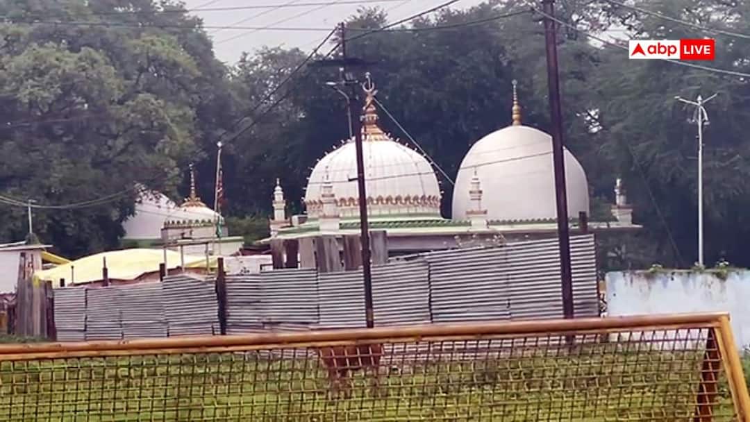 धार भोजशाला केस: सुप्रीम कोर्ट में बोला मुस्लिम पक्ष- 800 साल पुरानी मस्जिद में नमाज रुकवा दी’, CJI तुरंत बोले- ‘संयम रखें…’ धार भोजशाला केस: सुप्रीम कोर्ट में बोला मुस्लिम पक्ष- 800 साल पुरानी मस्जिद में नमाज रुकवा दी’, CJI तुरंत बोले- ‘संयम रखें…’